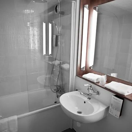 Hotel Campanile Saint-christophe Cergy