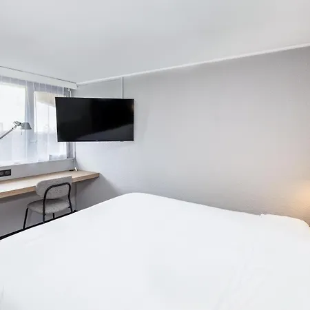 Campanile Saint-christophe 3* Cergy