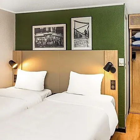 Hotel Campanile Nature - Saint Christophe Cergy