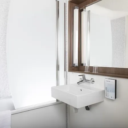Hotel Campanile Nature - Saint Christophe 3*