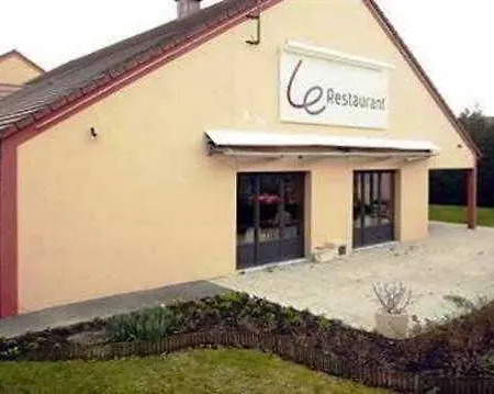 Hotel Campanile Saint-christophe 3*